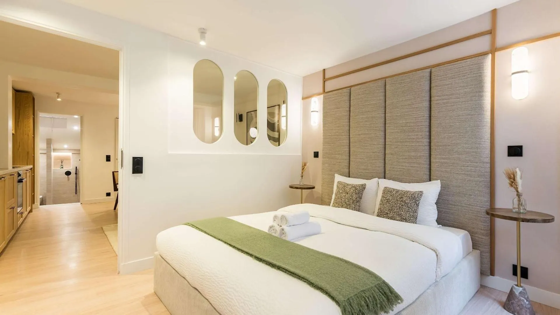 Opera - Elegant - Haystia Apartment *